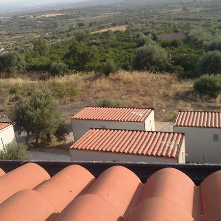 Sivillage Motta SantʼAnastasia Kültér fotó