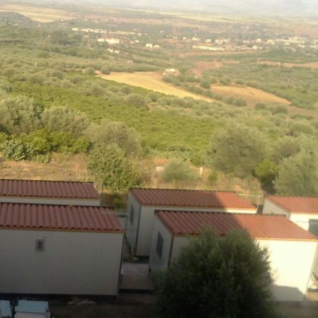 Sivillage Motta SantʼAnastasia Kültér fotó
