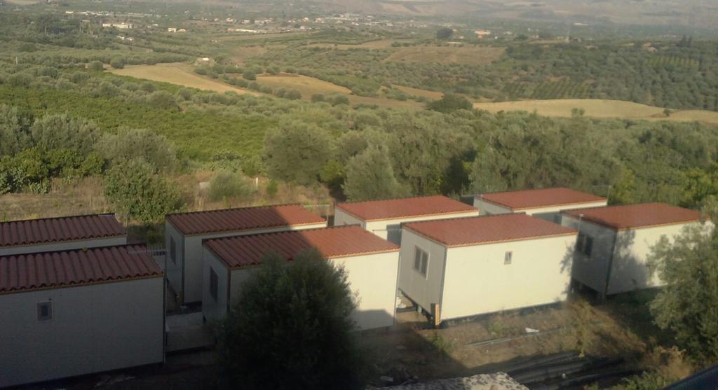 Sivillage Motta SantʼAnastasia Kültér fotó